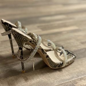 Cape Robbin Shoes Snake Skin Size 8.5M